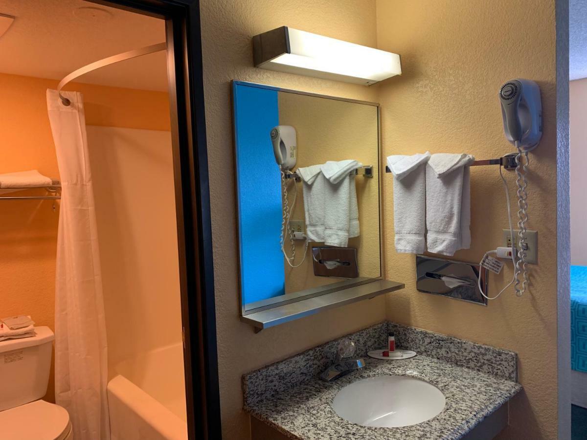 Howard Johnson By Wyndham Denver West Wheat Ridge Zewnętrze zdjęcie